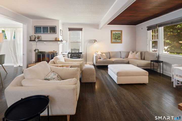 Property Photo:  3 Olmstead Place  CT 06855 