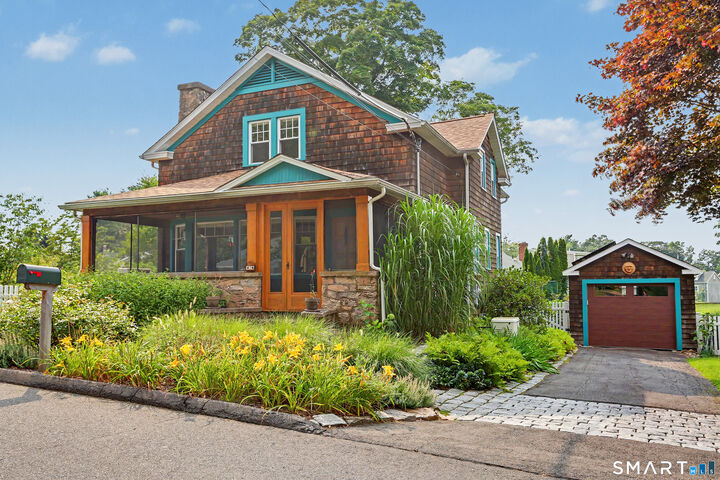 Property Photo:  44 Taylor Place  CT 06405 