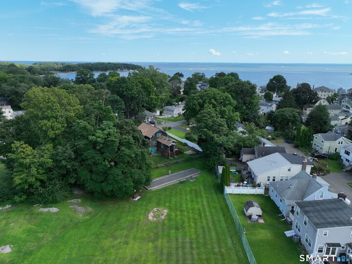 Property Photo: 44 Taylor Place CT 06405