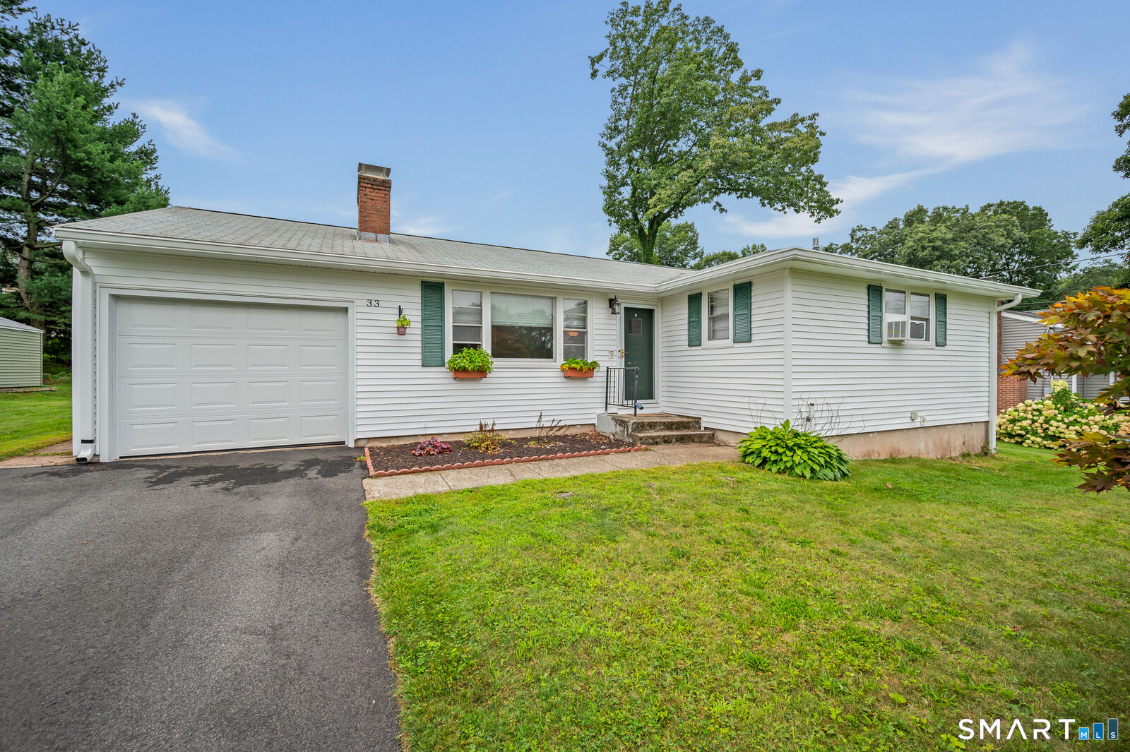 Property Photo:  33 Shady Crest Road  CT 06450 