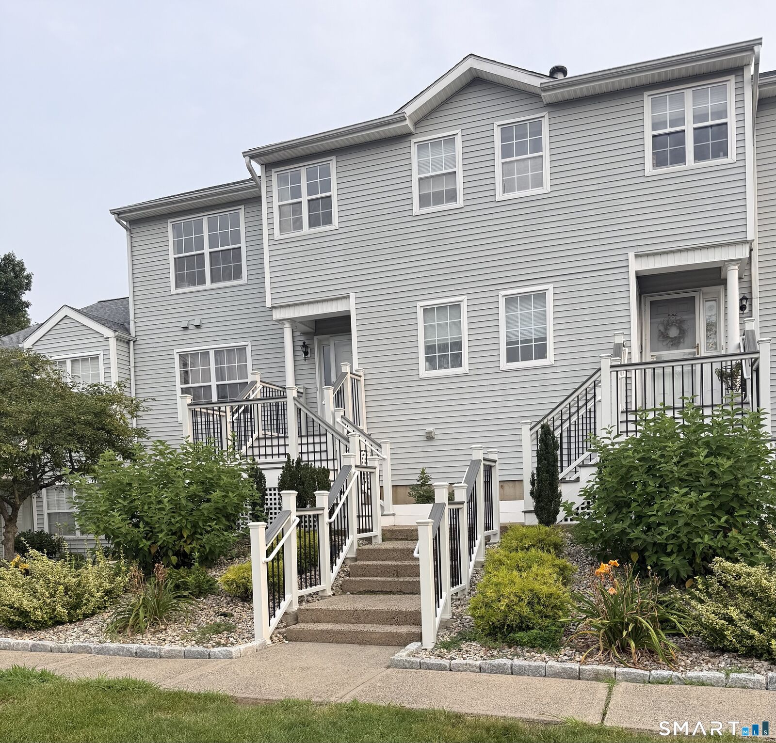 Property Photo: 504 Watercourse Row 504 CT 06067