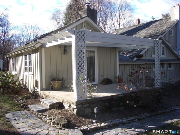Property Photo:  176A Compo Road South  CT 06880 