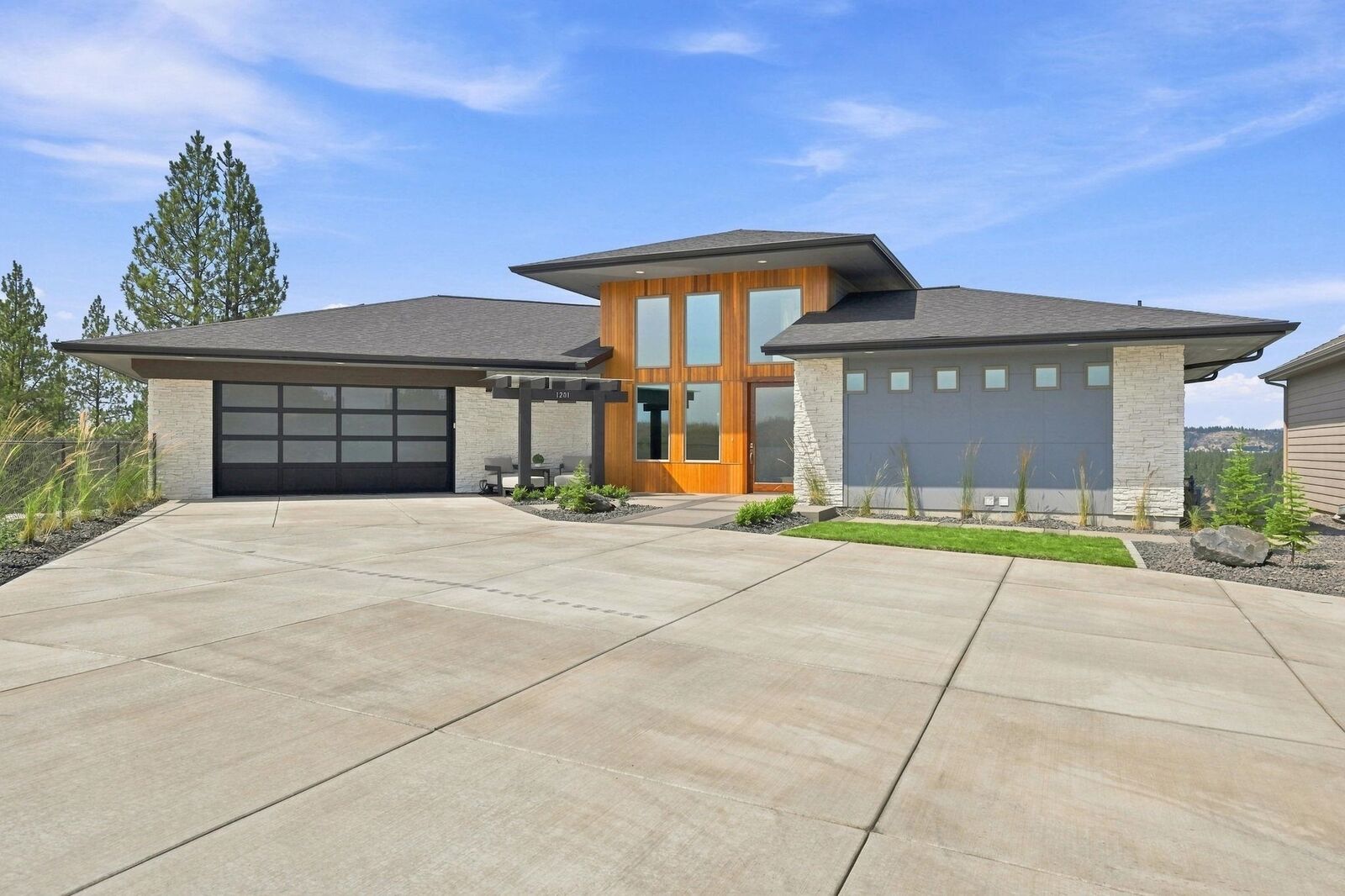 Property Photo:  1201 E Fireside Ln  WA 99208 