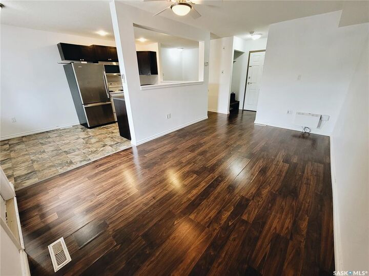 515 28th Street E 107 — photo 1