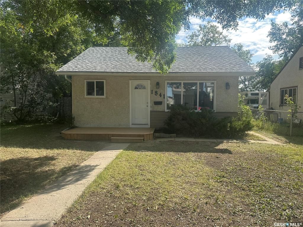 Property Photo: 1841 York Street SK S4T 4R3