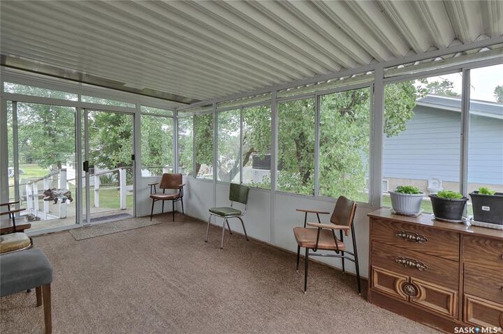 Property Photo:  192 2nd Avenue W  SK S0H 0T0 