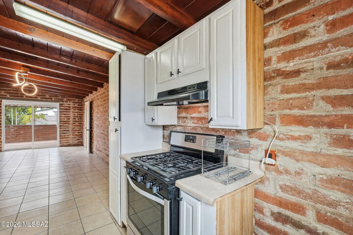 Property Photo:  174 W Borrego Street  AZ 85706 