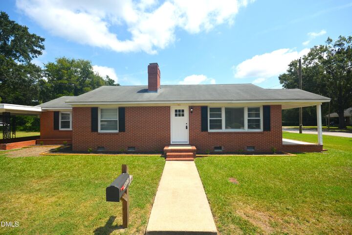 Property Photo: 901 Cofield Street NC 27886