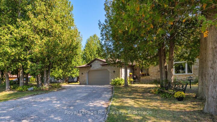 Property Photo: 55 Shamrock Boulevard ON N0H 2T0
