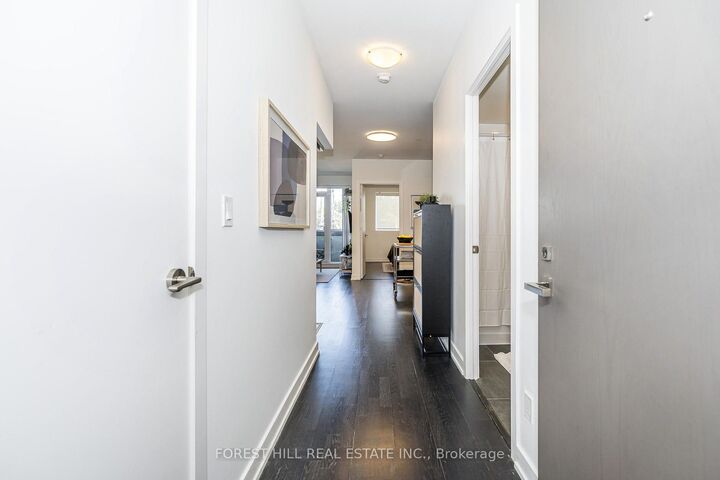 Property Photo: 501 St Clair Avenue W 202 ON M5P 0A2