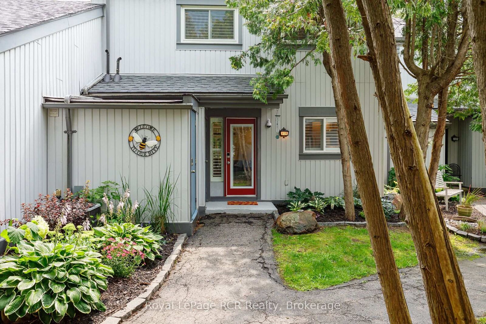 Property Photo: 12 Dawson Drive 406 ON L9Y 5B4