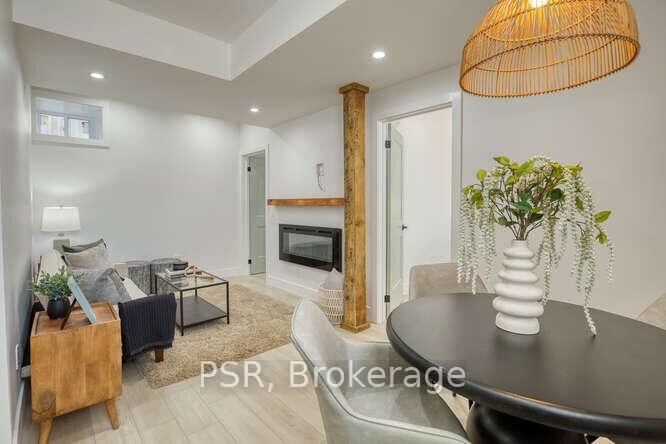 Property Photo:  51 Dupont Street E C  ON N2J 2G8 