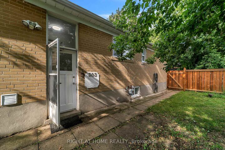 Property Photo: 303 Blue Grass Boulevard ON L4C 3H3
