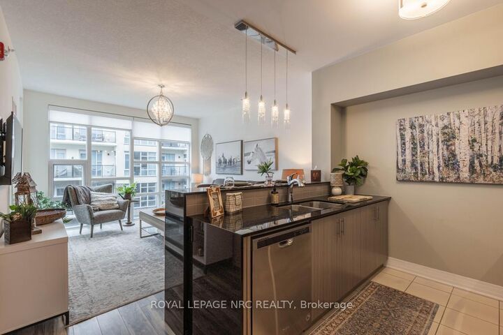 10 Concord Place 412 — photo 1