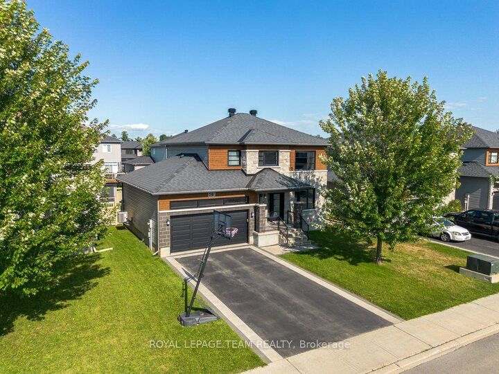 Property Photo: 419 Provence Avenue ON K0A 1W0