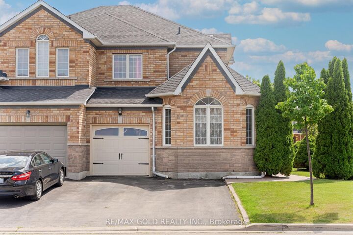Property Photo: 35 Goreridge Crescent ON L6P 1P2