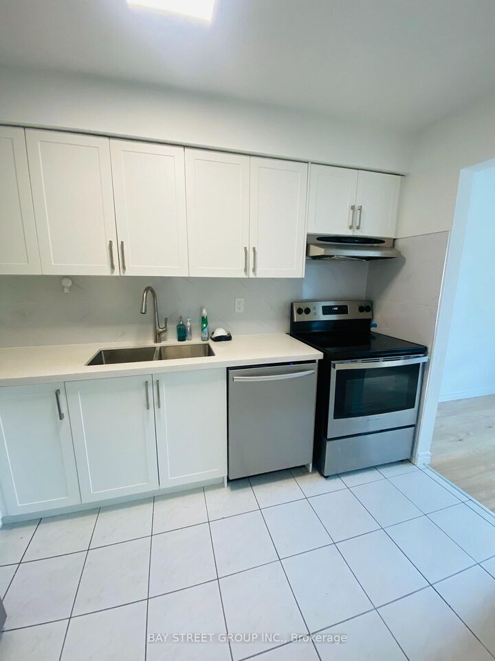 Property Photo: 44 Woody Vine Way ON M2J 4H6