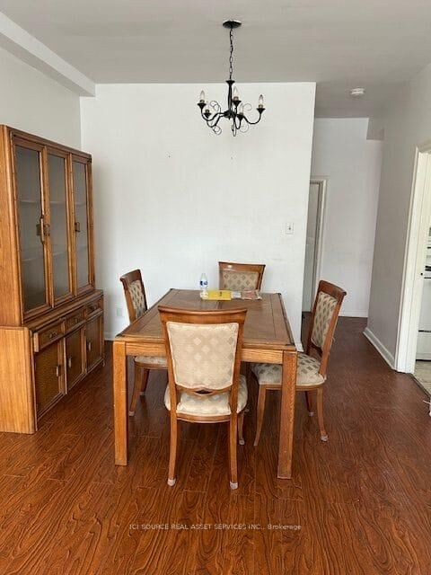 Photo de la propriété:  53 Kirknewton Road 1  ON M6E 3X9 