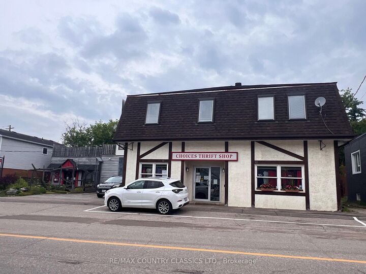 10 - 12 Flint Avenue — photo 1