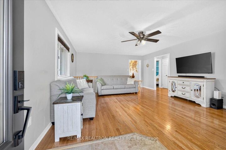 Property Photo: 67 Vanessa Drive ON L3V 7W9