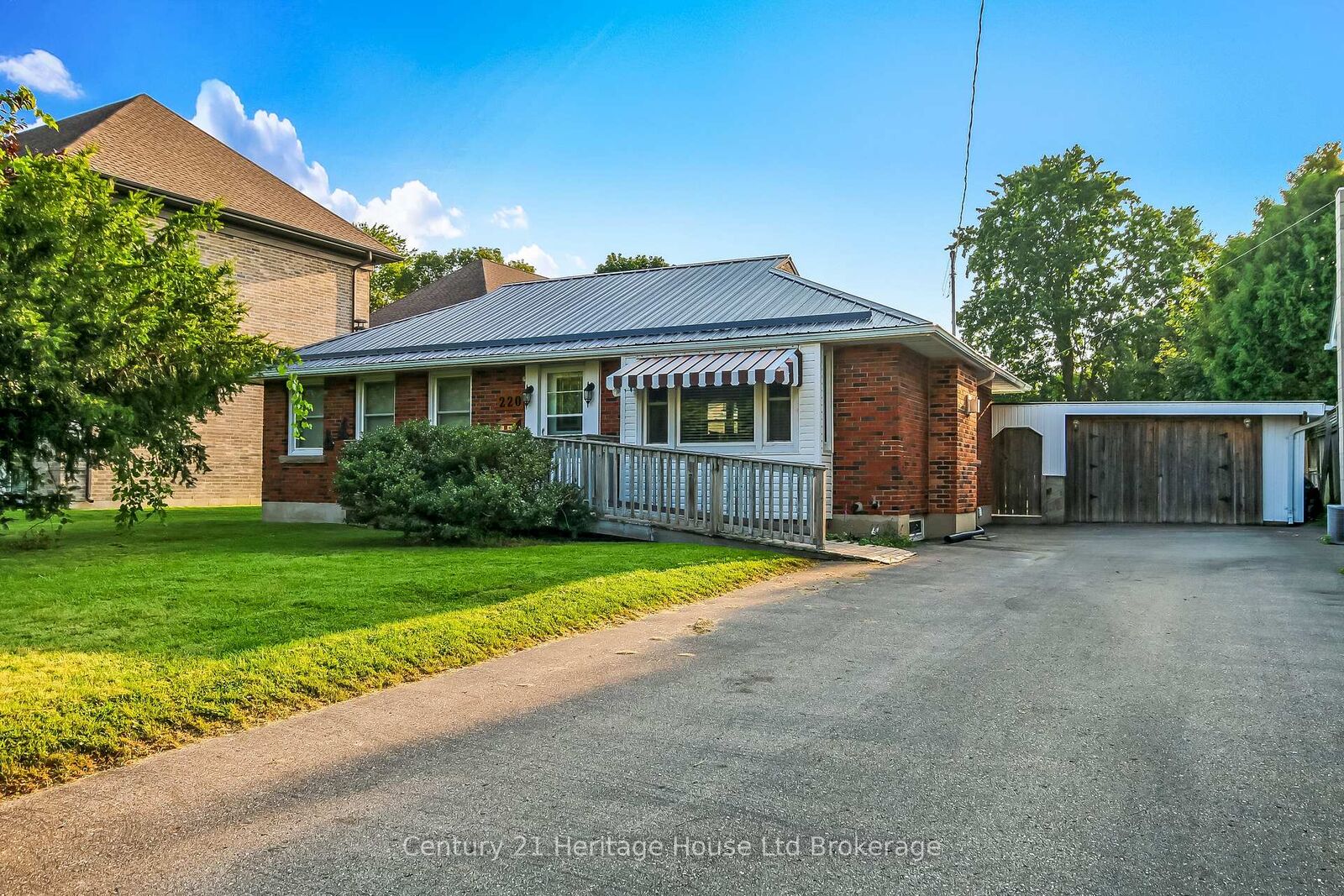 Property Photo: 220 Clarke Street N ON N4S 7M7