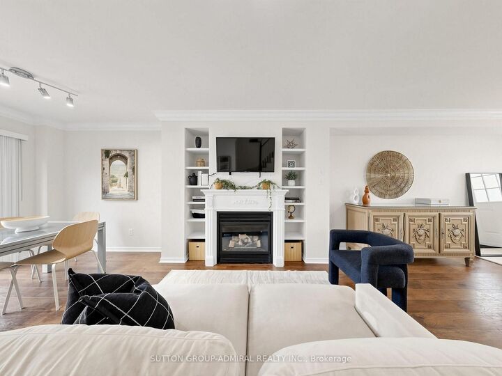 Property Photo: 12 Elderbrook Crescent ON L4K 5M5