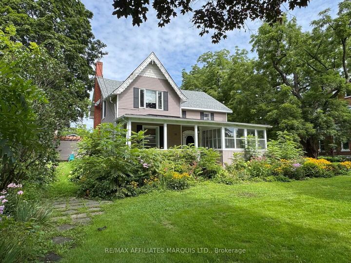 Property Photo:  16 Lakeshore Drive  ON K0C 1X0 
