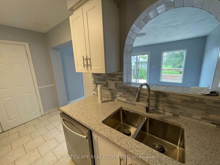 Property Photo:  594 Bunting Road  ON L2M 2Z8 