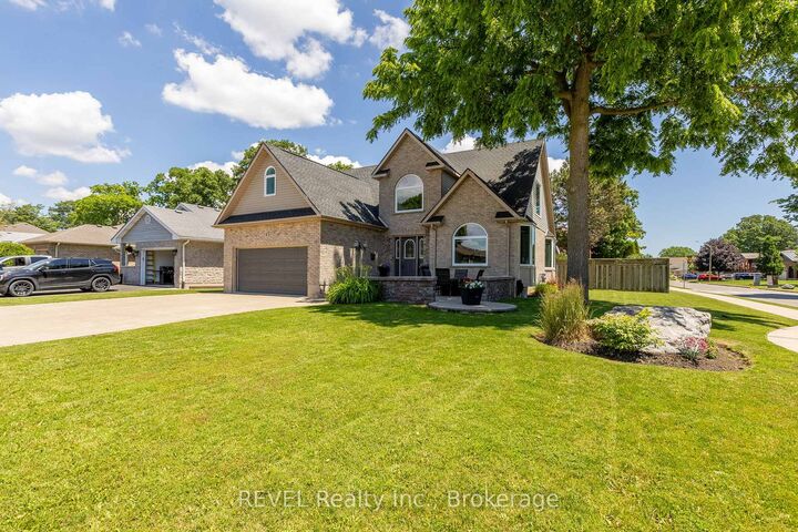 Photo de la propriété: 45 Westwood Drive ON L3K 6B9