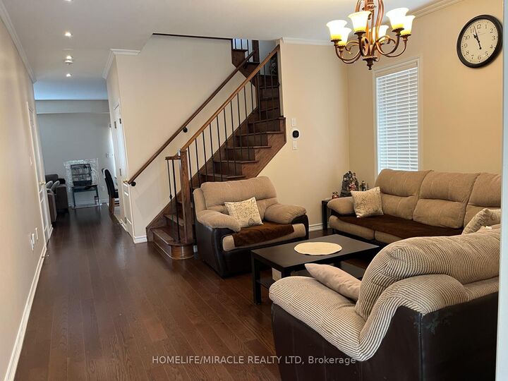 Property Photo: 8 Sculptor Street ON L6P 3H5