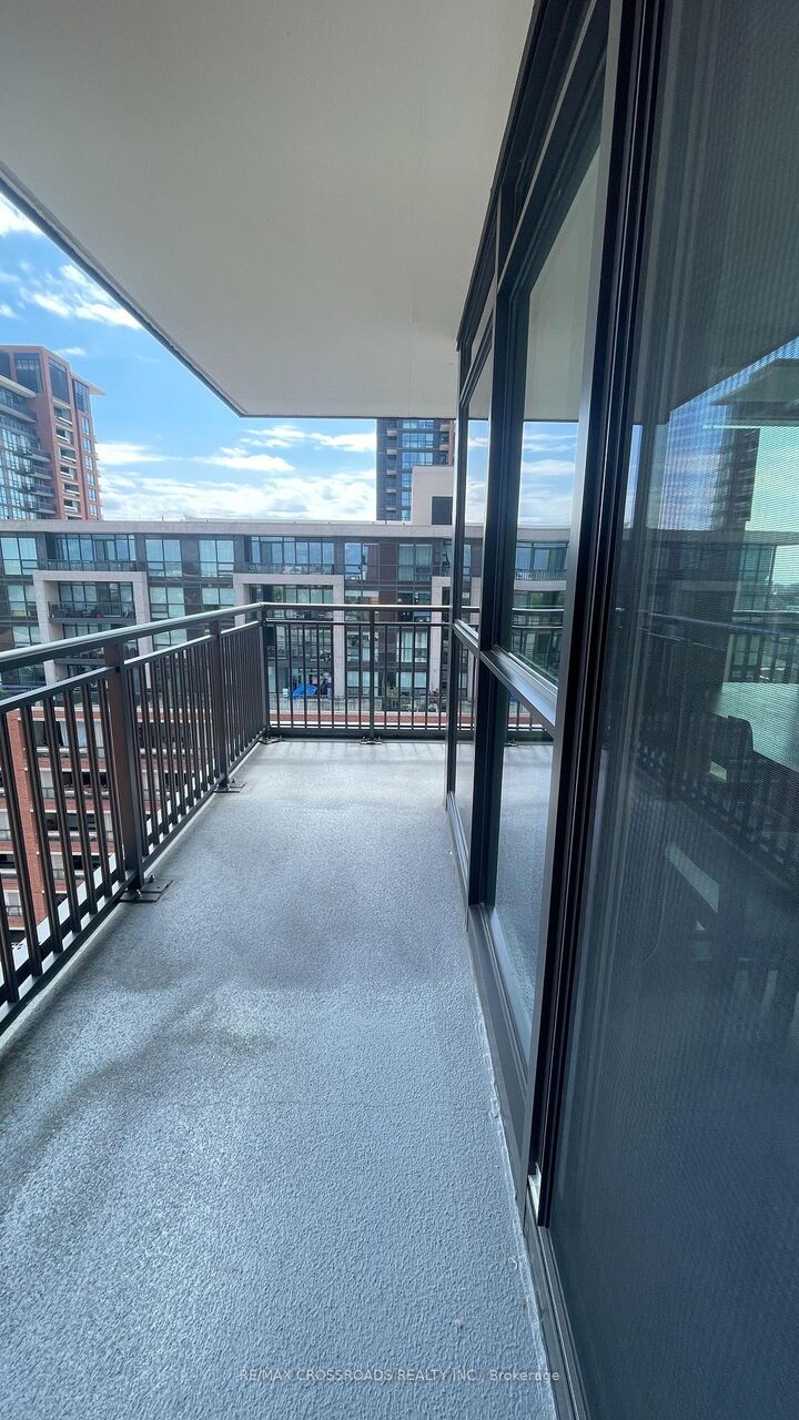 Photo de la propriété:  3091 Dufferin Street 1209  ON M6A 0C4 