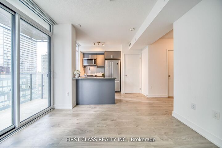 Property Photo:  50 Wellesley Street E 2601  ON M4Y 1G2 