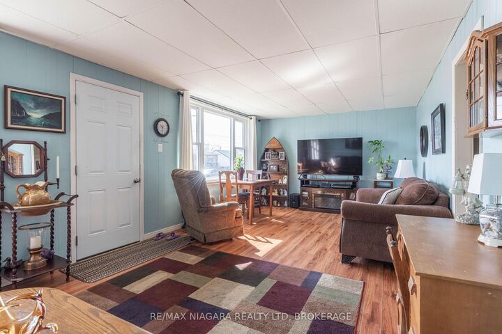 Photo de la propriété:  42 Douglas Street  ON L2A 3W5 