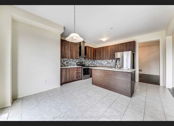 Property Photo:  153 Dance Act Avenue Upper  ON L1L 0H4 