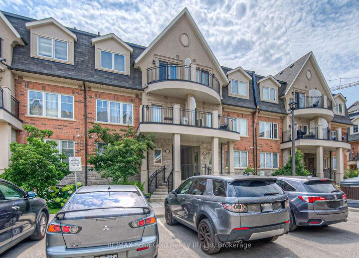 Property Photo: 2420 Baronwood Drive Unit #32-01 ON L6M 0X6