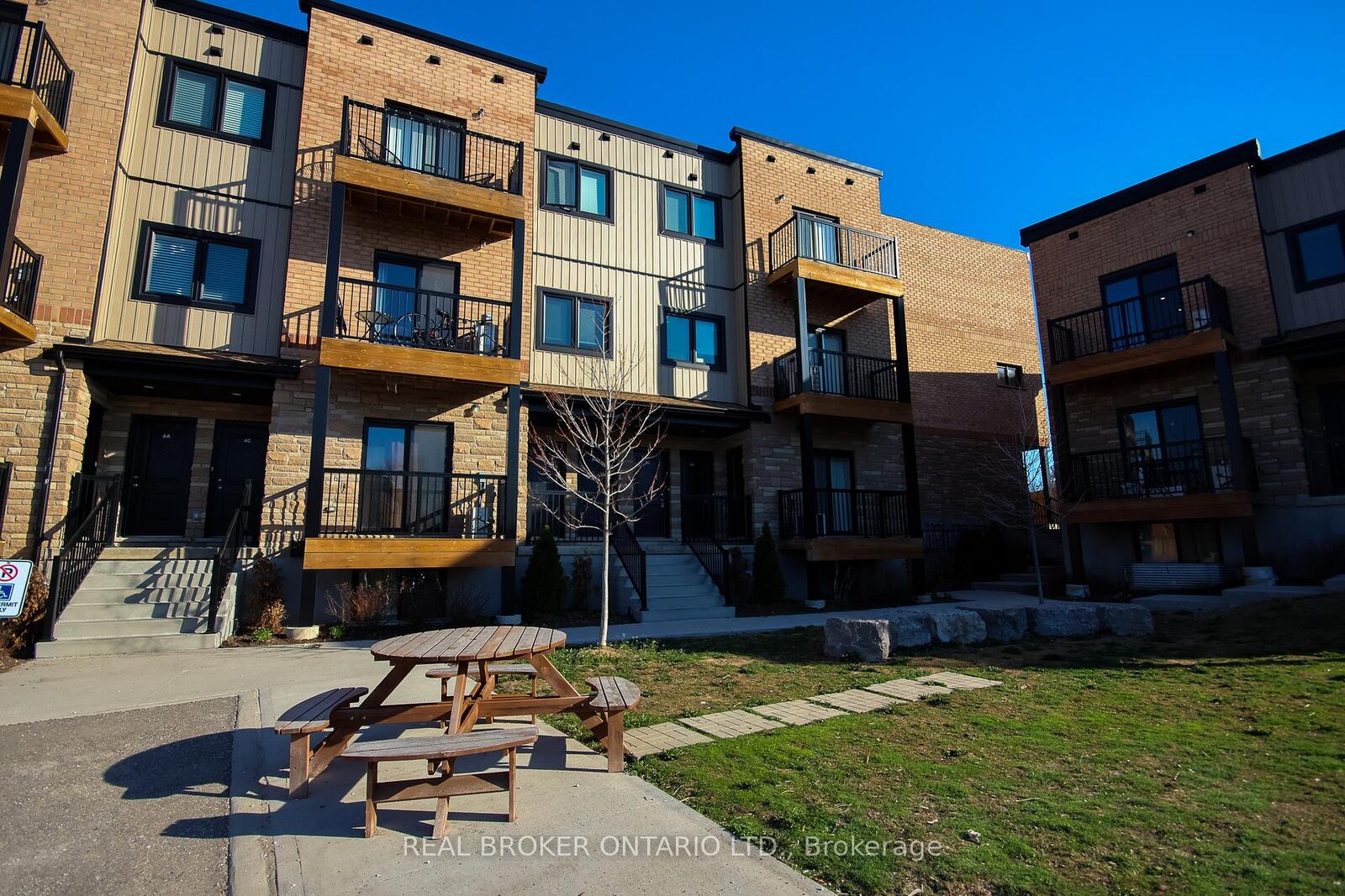 Property Photo:  164 Heiman Street 2B  ON N2M 0B8 