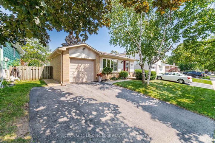 3245 Lansdown Drive — photo 1
