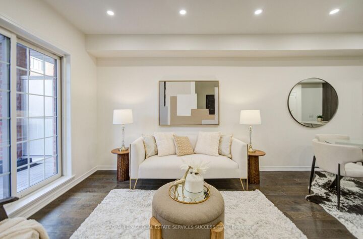 Property Photo: 45 Ormerod Lane ON L4S 0G3