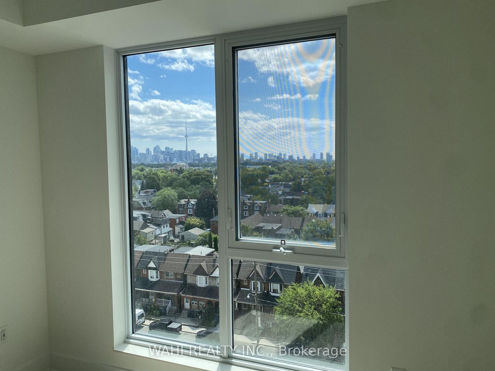 Property Photo:  858 Dupont Street W 837  ON M6G 0C1 