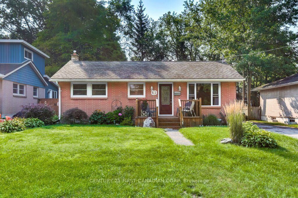 Property Photo: 62 Thorncrest Crescent ON N6J 1K3