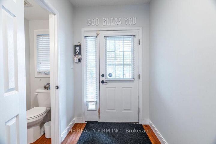 Property Photo: 320 Ambleside Drive 30 ON N6G 5H9