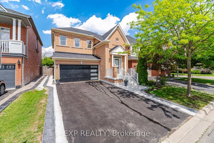 363 Holmes Crescent — photo 1