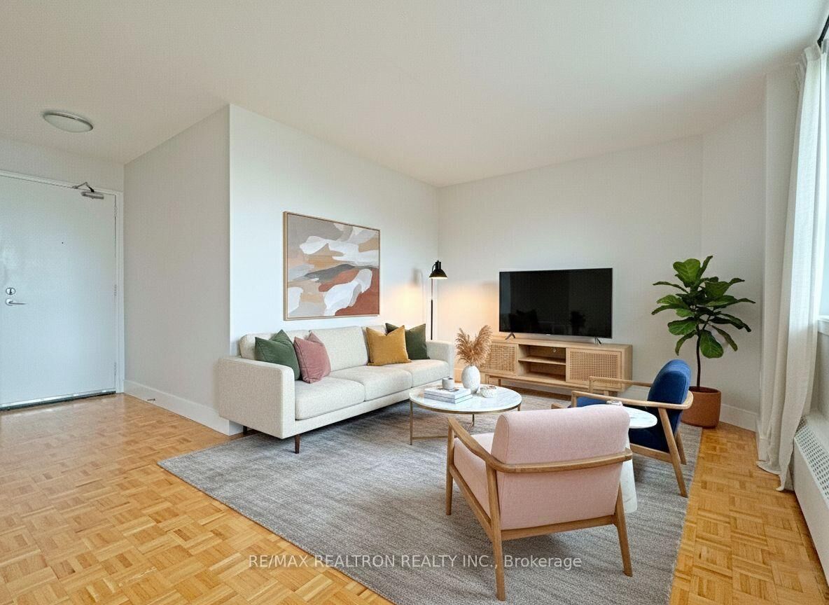 Property Photo:  485 Huron Street 206  ON M5R 2R5 