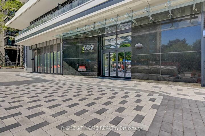Property Photo:  609 Avenue Road 1806  ON M4V 2K3 