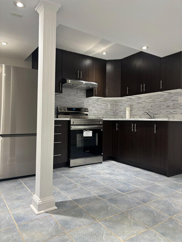 Property Photo: 26 Tangleridge Boulevard ON L6R 2X5