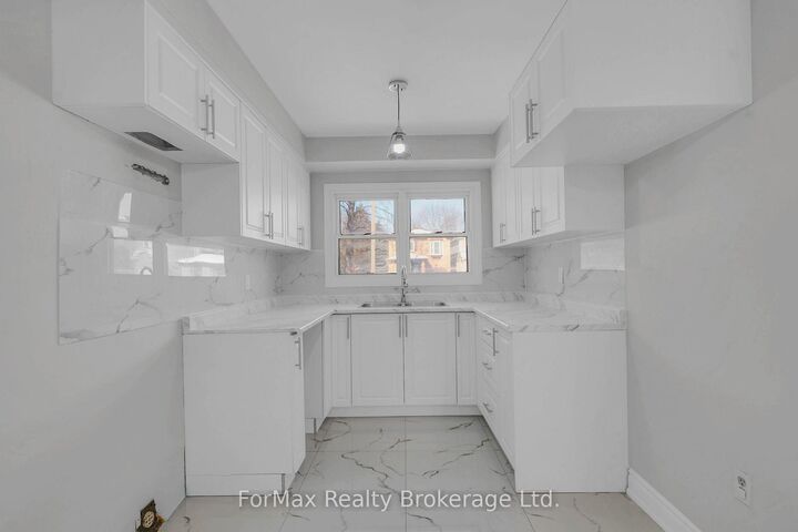 Property Photo:  23 Drew Court  ON L1N 8X6 