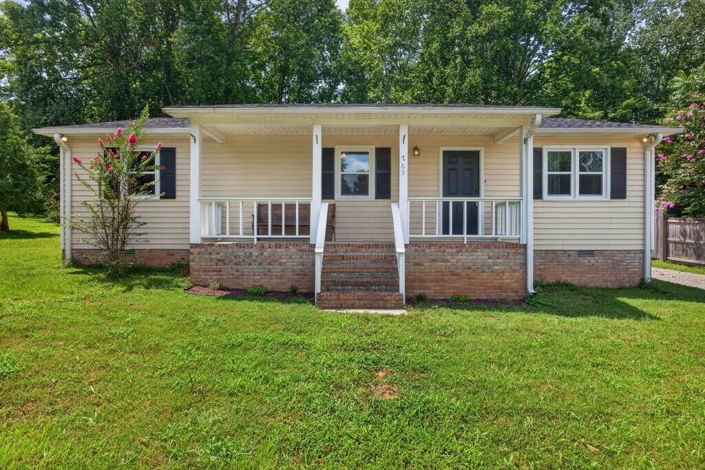 Property Photo: 1763 Eastlake Dr TN 38506