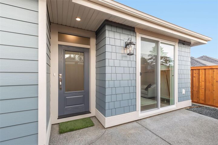 408 Hummingbird Pl — photo 1