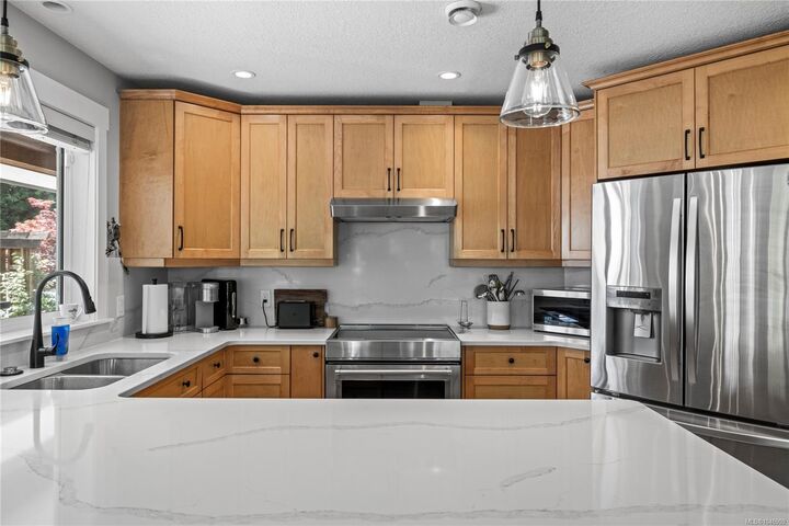 Property Photo: 536 Cook St BC V9G 1A1