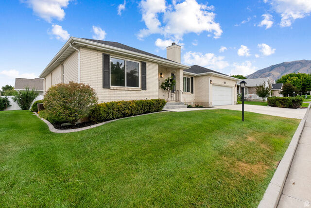 Property Photo: 633 E 1260 N UT 84341
